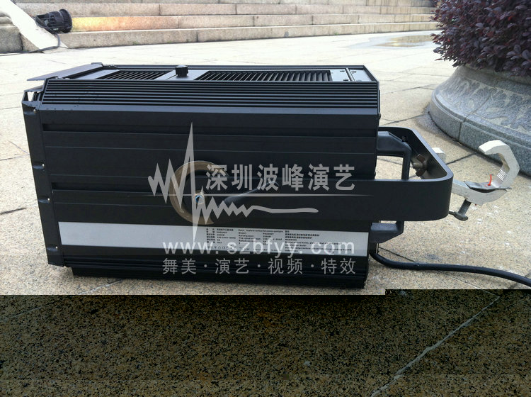 2000瓦可调焦面光灯5